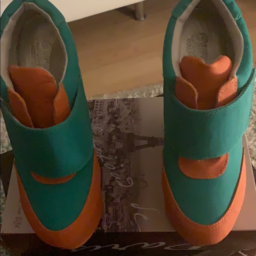 Moon boots